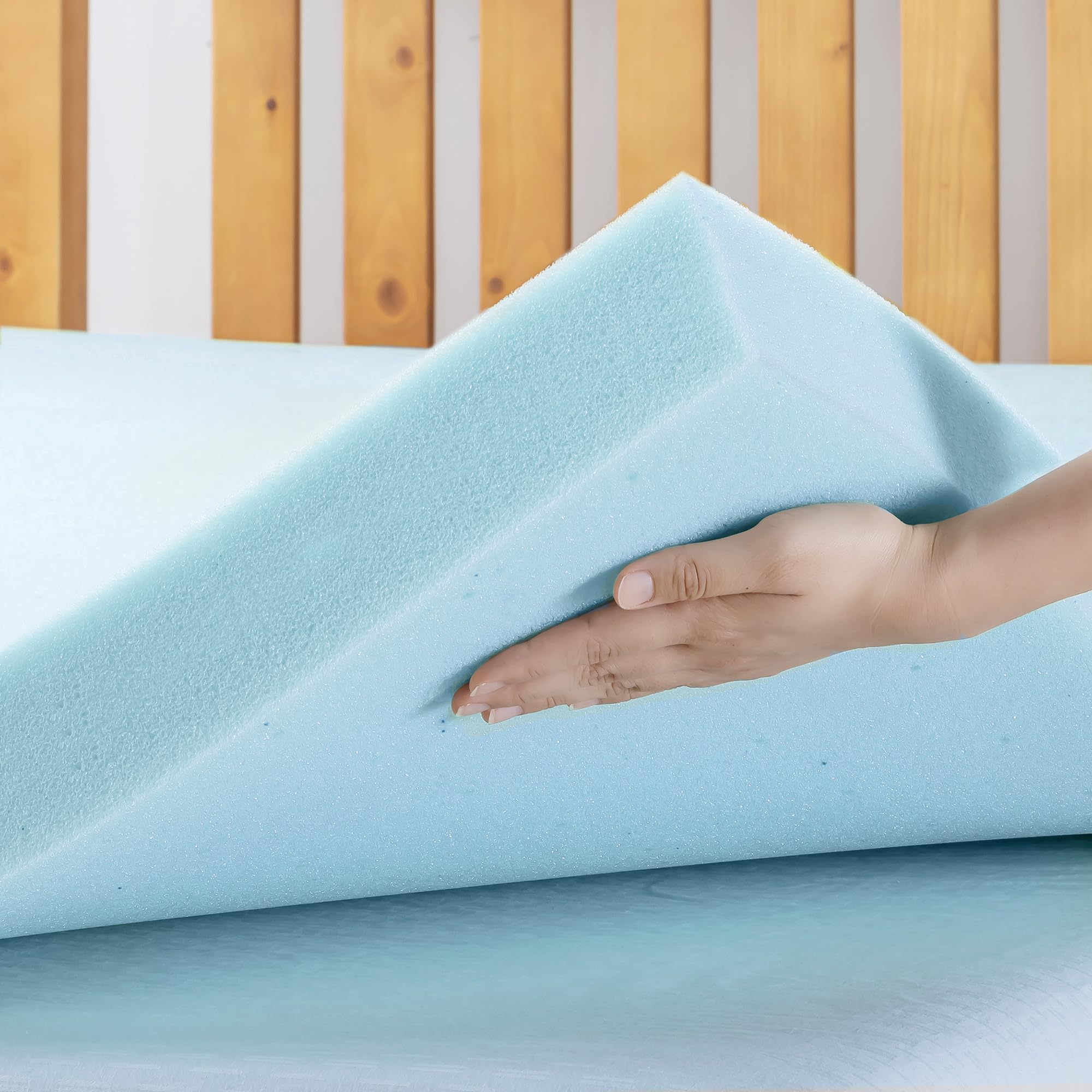 Best Price Mattress surmatelas posé sur un lit queen pour confort instantané