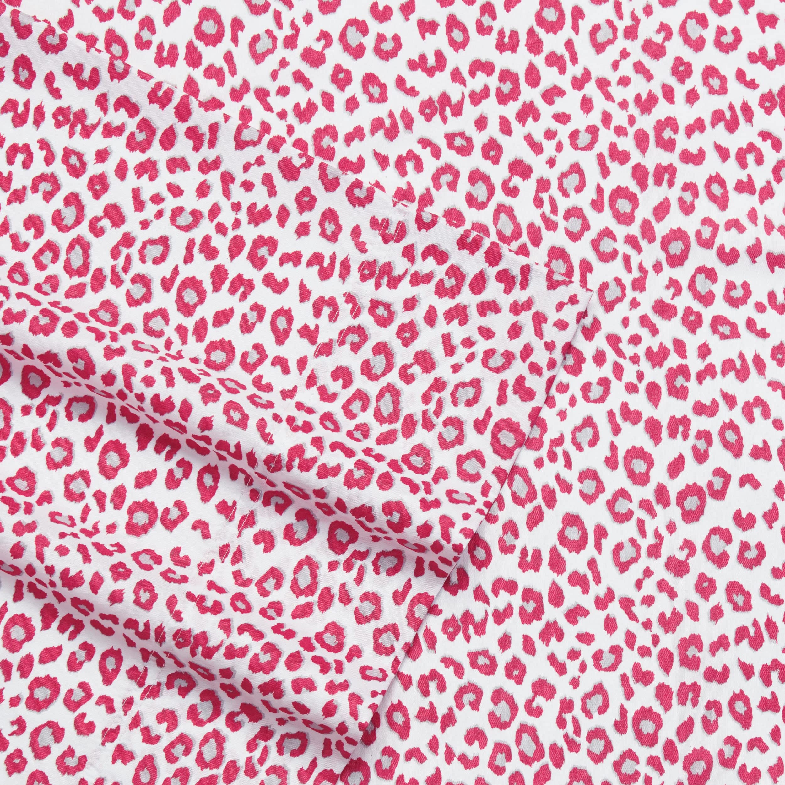 Betsey Johnson taies et drap plat pliés pour rangement facile et gain de place