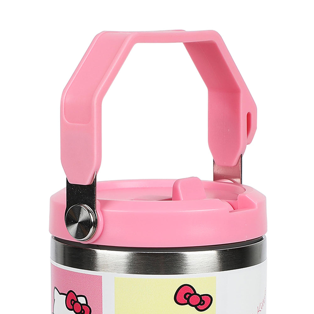 Bioworld gobelet en situation café sur table, style quotidien et usage pratique