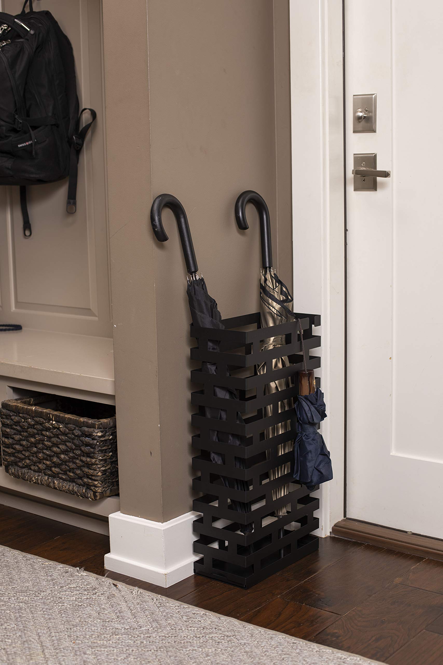 BIRDROCK HOME en situation dans une entrée moderne, look contemporain