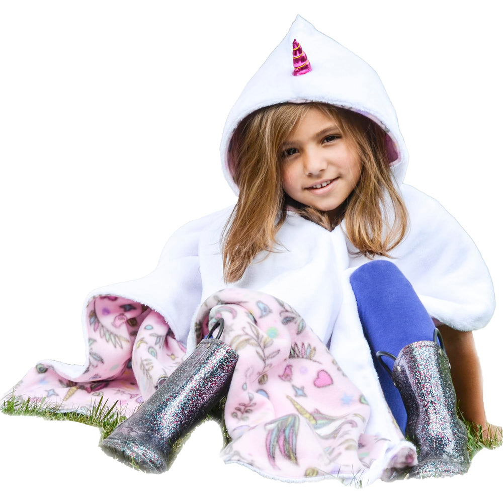 Birdy Boutique poncho face avant montrant fermeture et motif, chaleur pratique
