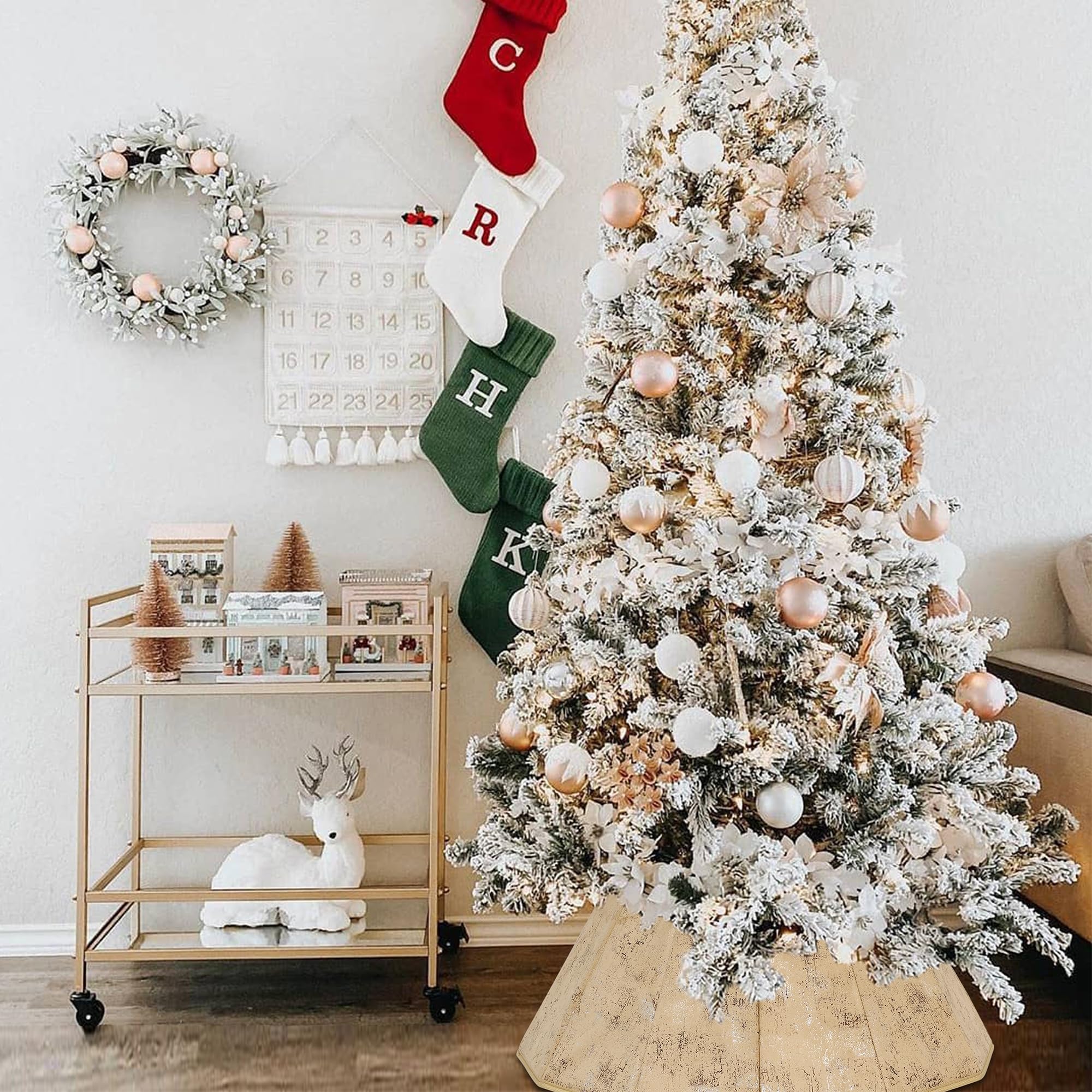 Blissun comparaison taille montrant ajustement au pied du sapin
