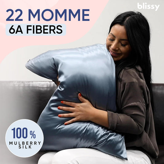 Blissy gros plan sur soie Mulberry 22 Momme montrant douceur et lissage pour cheveux