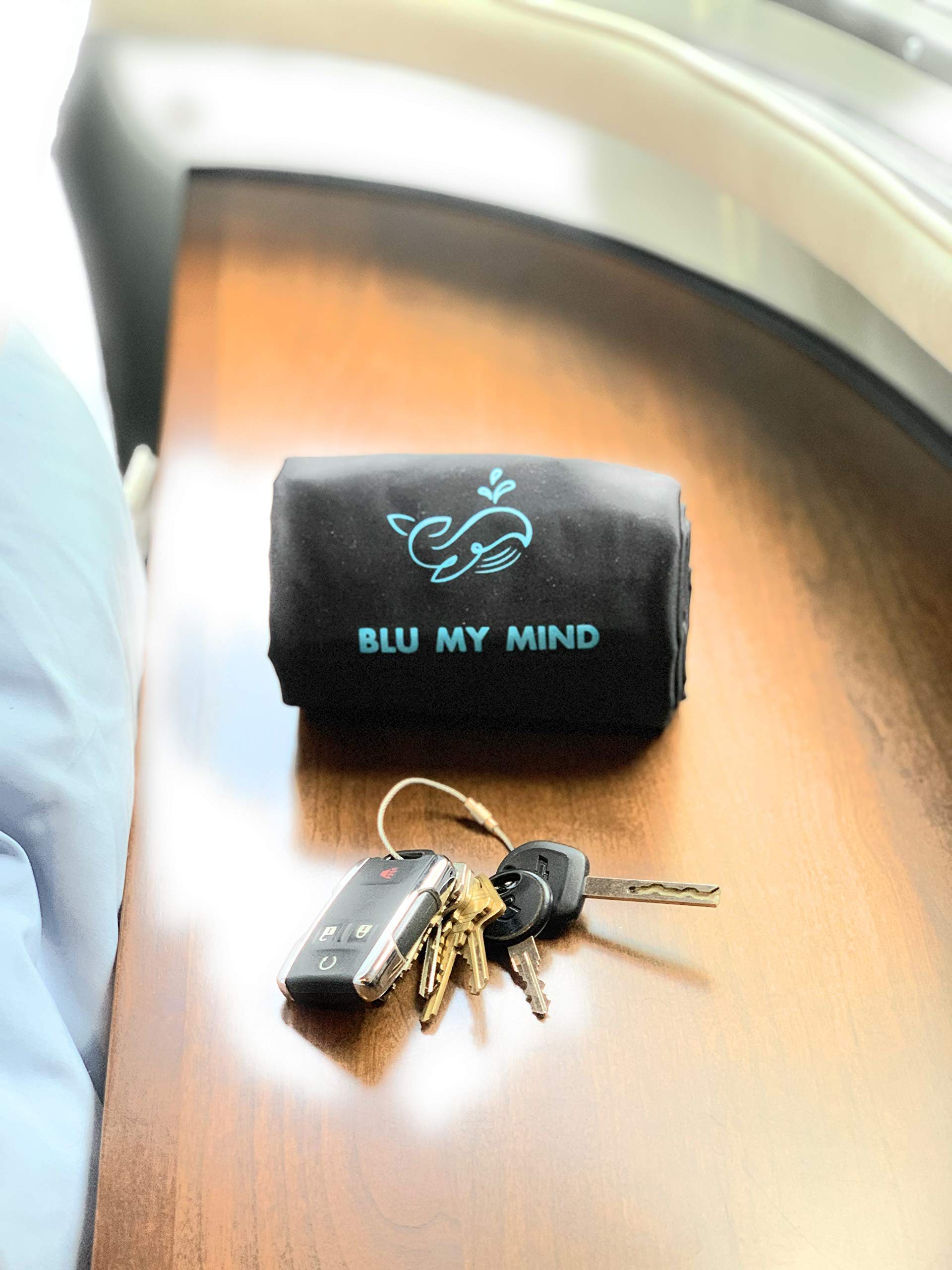 Blu My Mind oreiller plié dans sac à cordon assurant transport léger et organisé