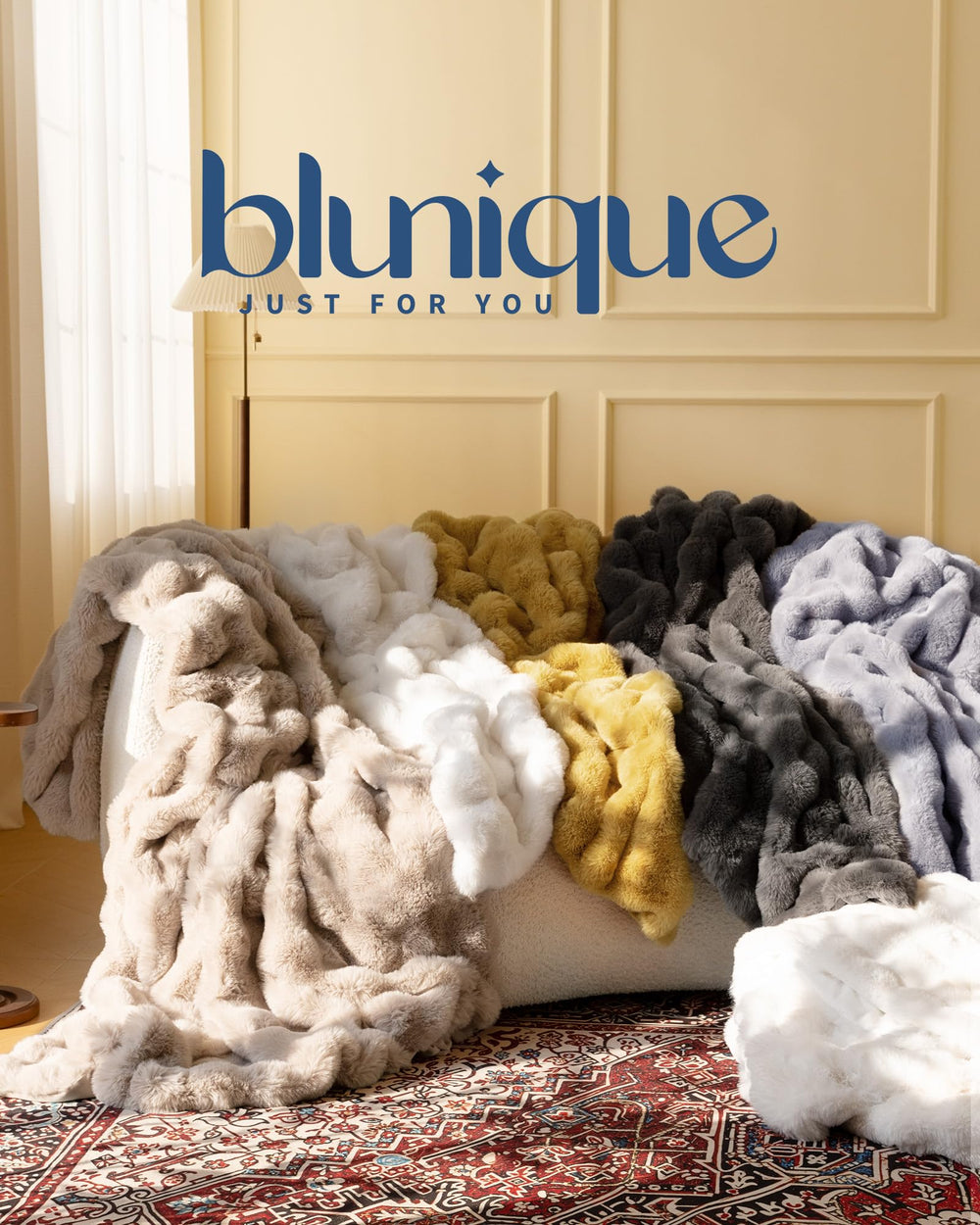 blunique coin chambre cosy avec plaid, apporte ambiance relaxante