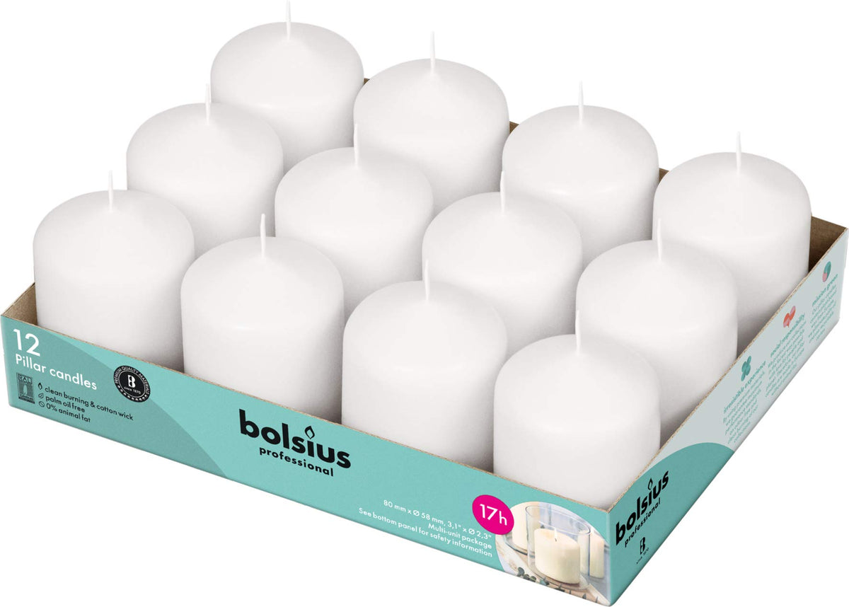 BOLSIUS vue avant du lot de 12 bougies pilier montrant la présentation élégante