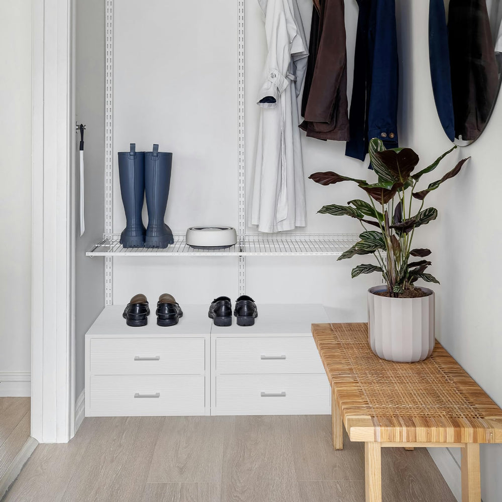 BOLUO dans chambre minimaliste range et complète décor