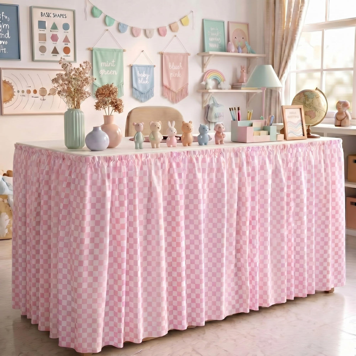 Breling jupe devant table rose à carreaux pour finition professionnelle