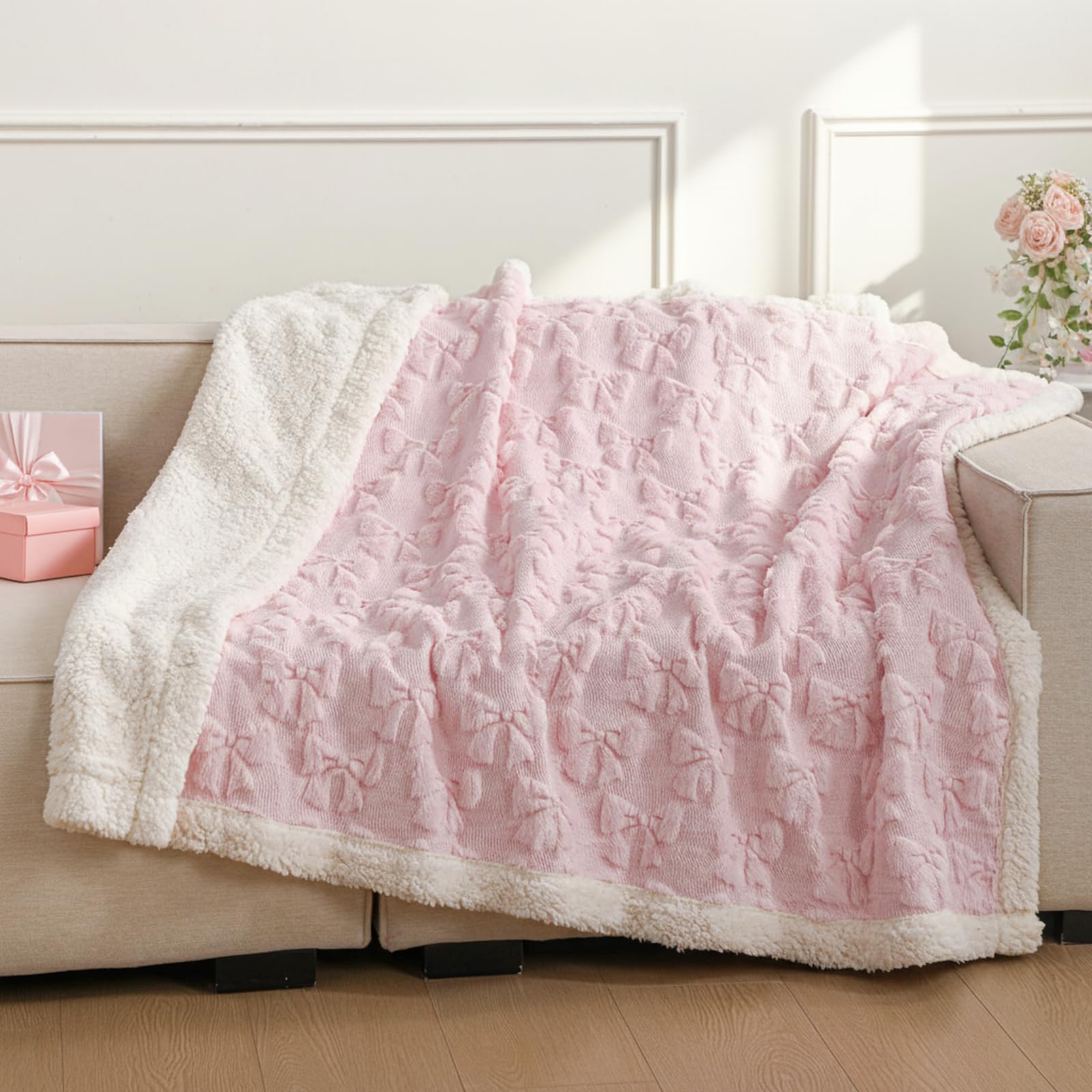 Plaid Breling plié illustrant la taille compacte pratique