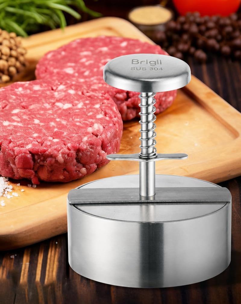 Brigii presse en usage sur plancha montrant production rapide de burgers maison