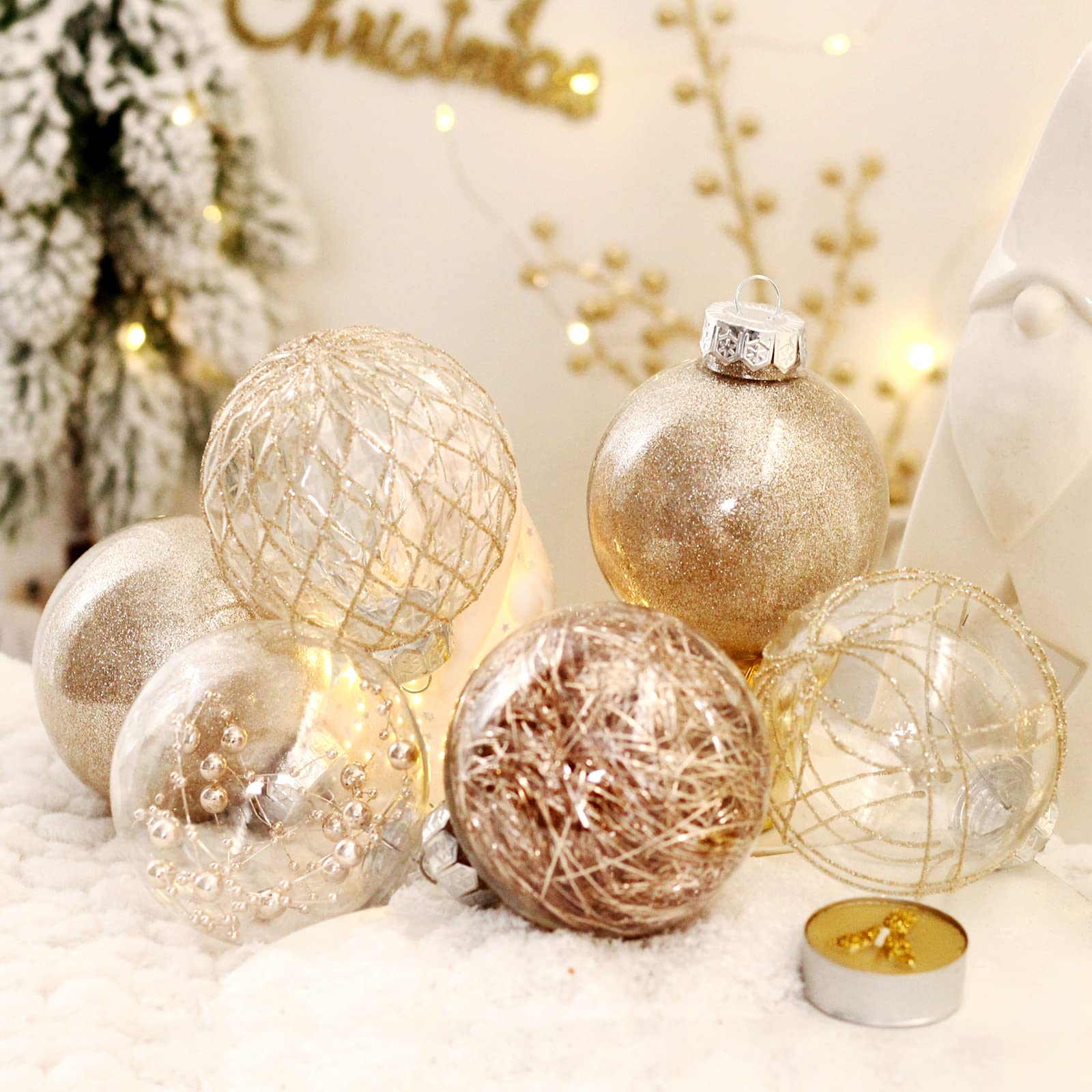 BSTDECOR boules accrochées au sapin créant ambiance festive