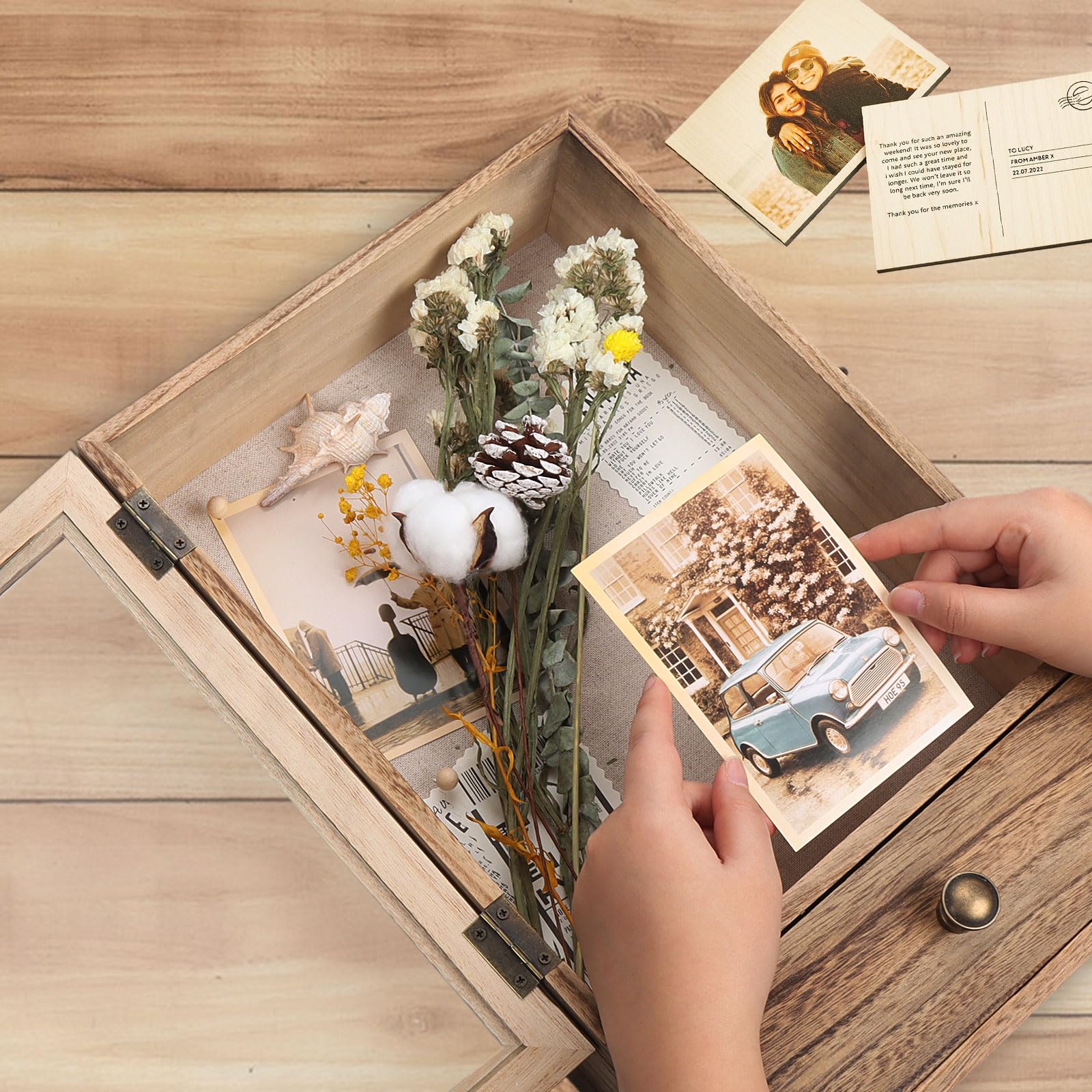 Butizone fond en lin avec bouquet séché valorisant mémoire de mariage