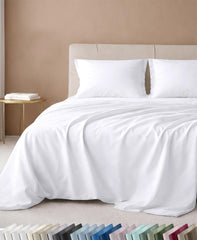 California Design Den draps face montrant l’ensemble blanc et l’élégance