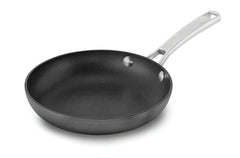 Calphalon poêle 20 cm vue face montrant finition et design, cuisson homogène