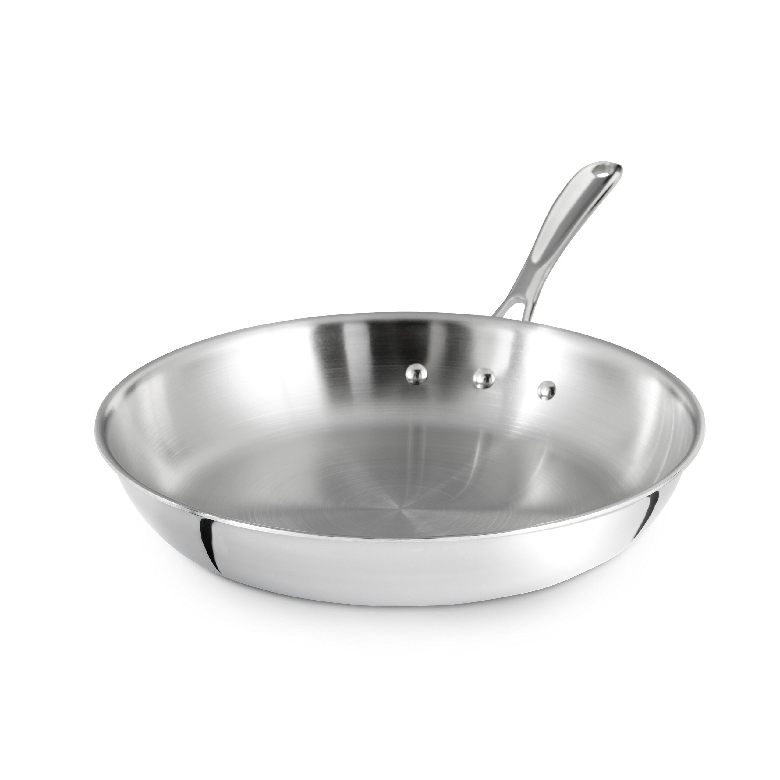 Calphalon poêle Tri‑Ply en usage sur table illustrant service élégant et transfert four à table