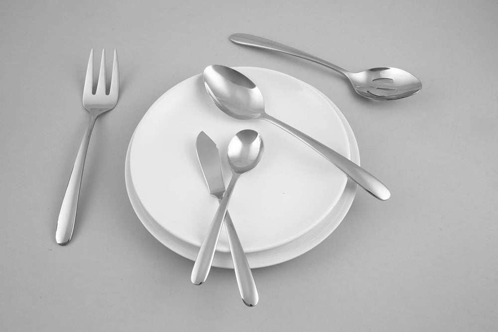 Cambridge set de service exposé, pièces pratiques pour servir avec style