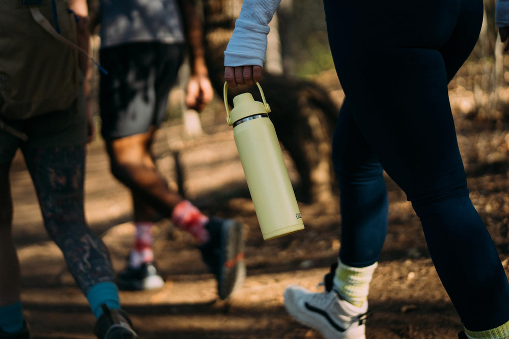CamelBak Thrive Chug en usage extérieur illustrant durabilité