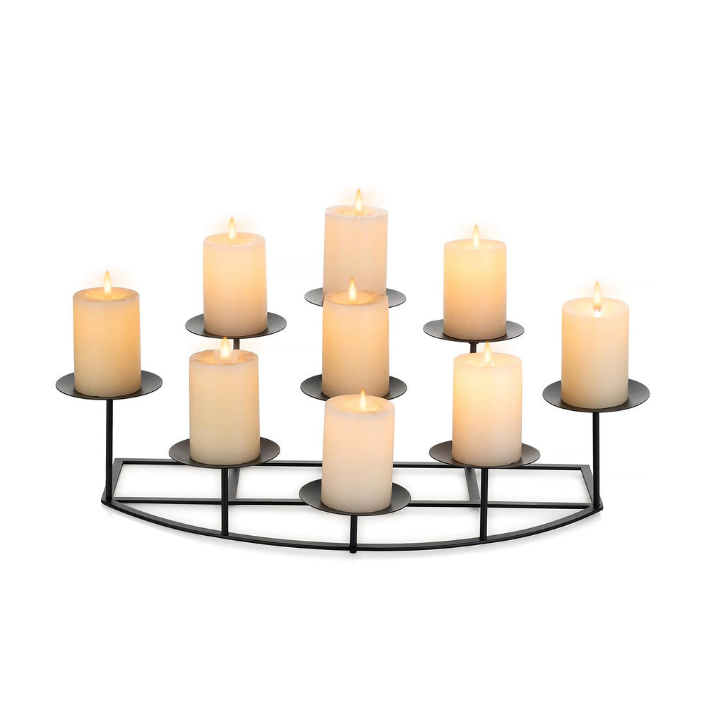 Candeldo vue de face du chandelier noir, ajoute une élégance discrète