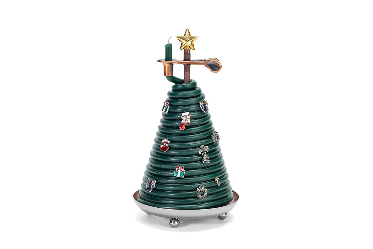 Candle by the Hour bougie sapin face montrant le moulage décoratif et effet chaleureux