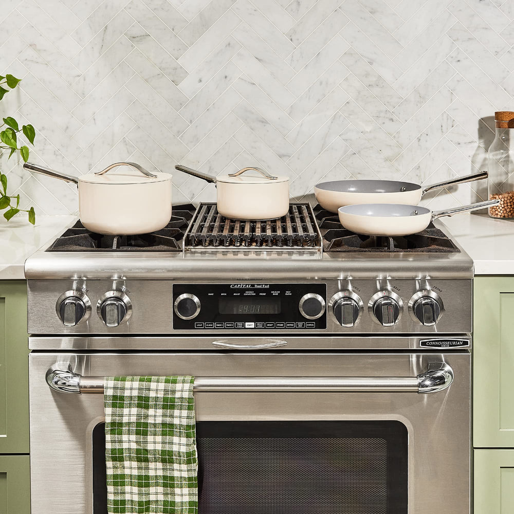 Caraway mini lifestyle cuisine posée sur plan de travail contemporain