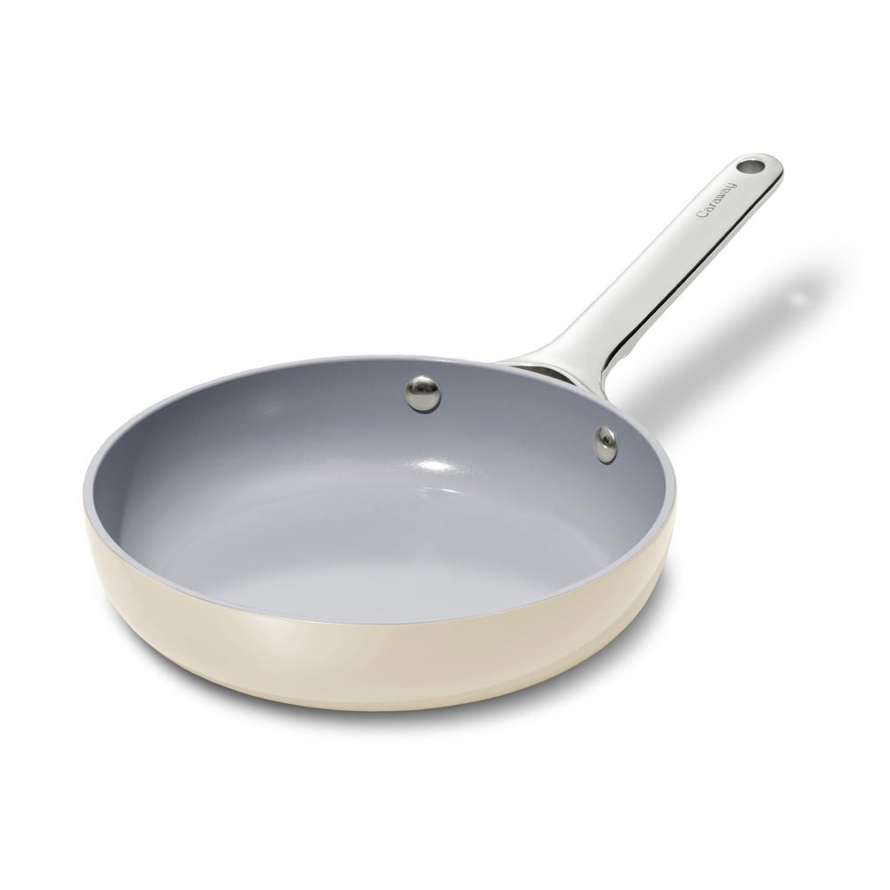 Caraway poêle mini face montrant design et gain de place