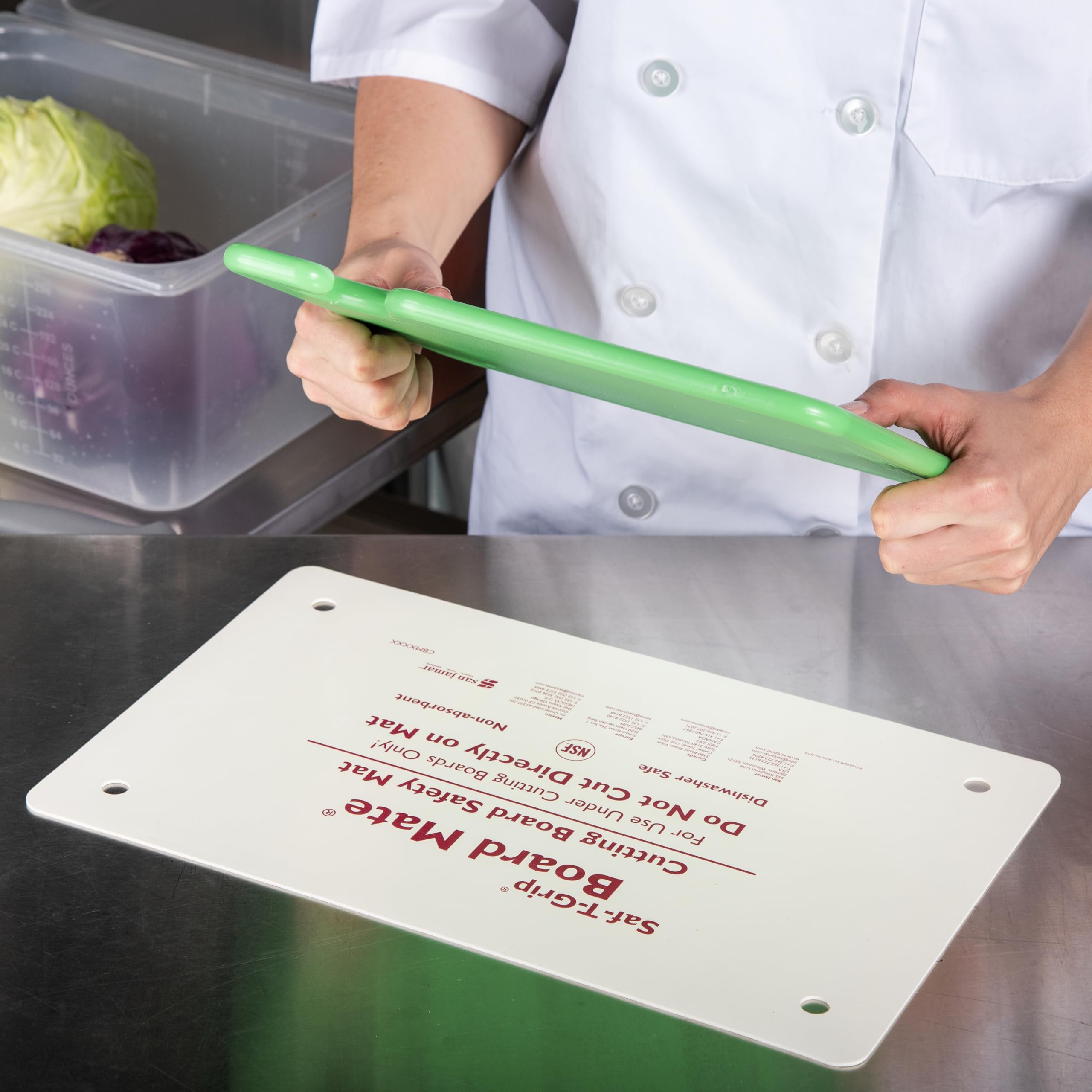 Carlisle CBM1016 sur plan de travail en cuisine professionnelle pour stabilité