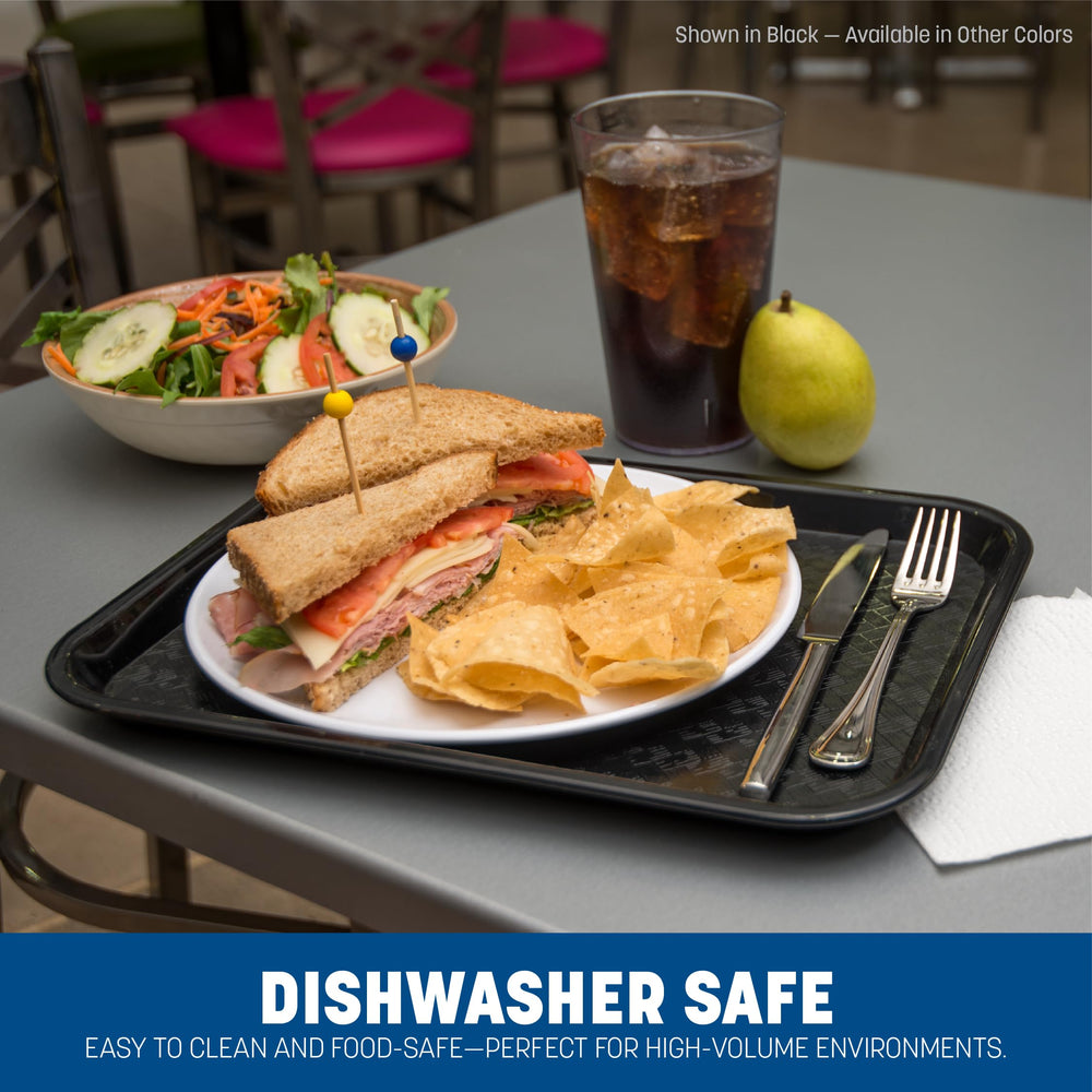 Carlisle plateau avec assiette et couverts pour démontrer compatibilité service