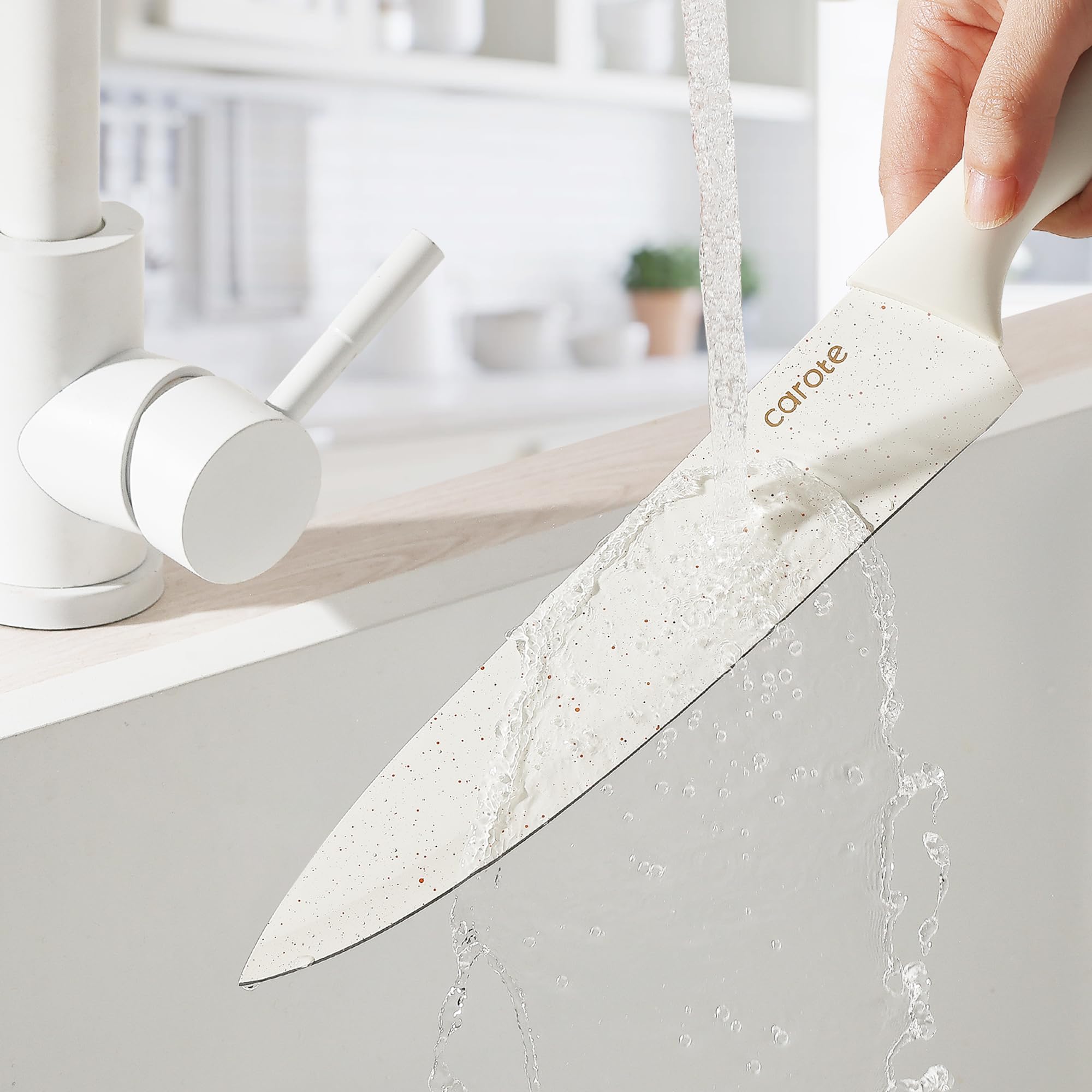 CAROTE comparaison taille montrant échelle des couteaux pour choix pratique