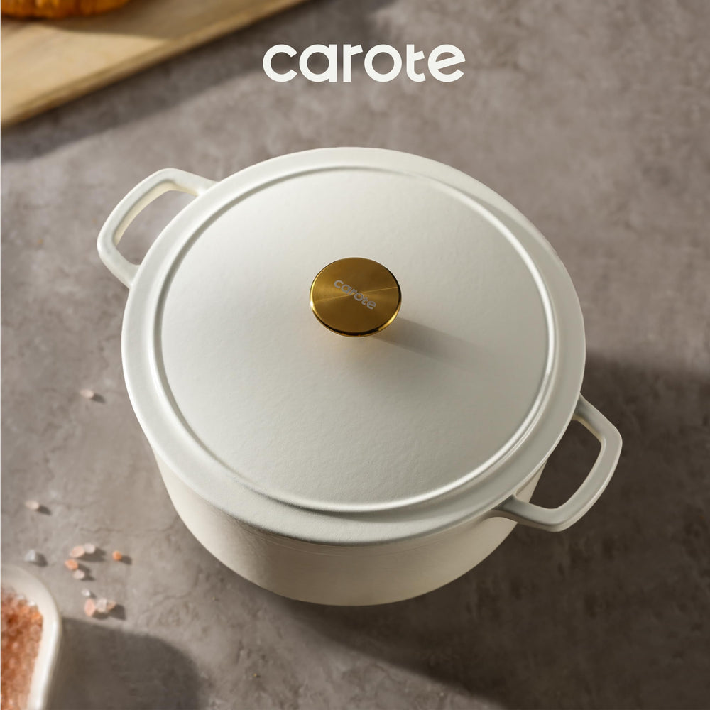 CAROTE cocotte en usage saisissant viande sur plaque pour texture croustillante