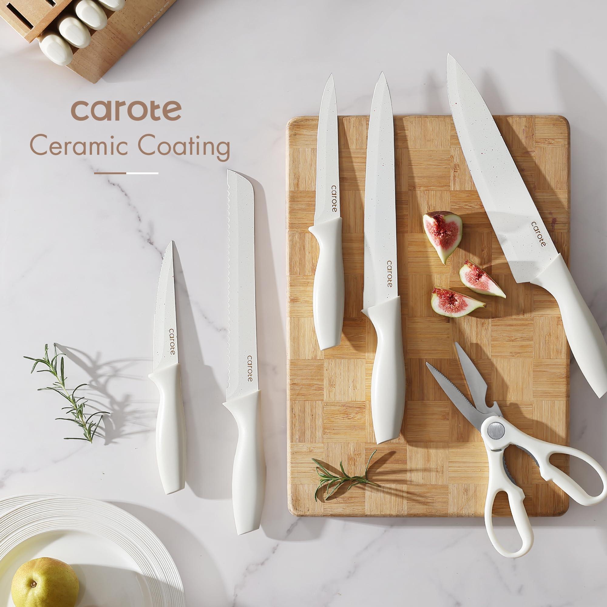 CAROTE ensemble complet rangé sur plan de travail moderne, esthétique cuisine