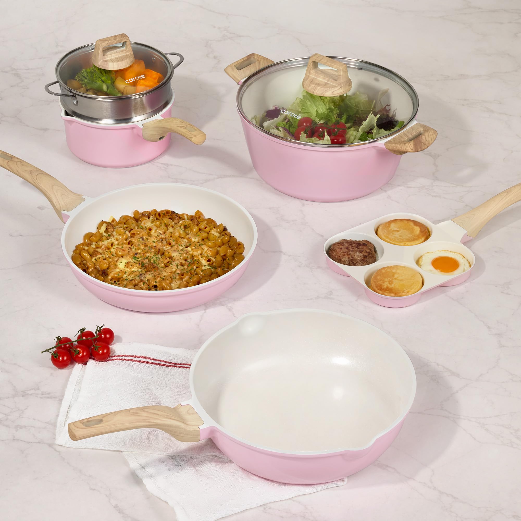 CAROTE mise en scène cuisine rose, apporte élégance et fonctionnalité