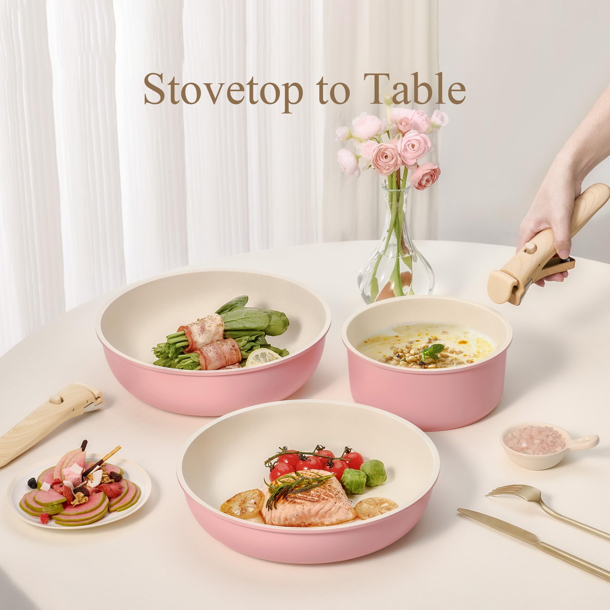 CAROTE surface antiadhésive gros plan facilitant nettoyage et cuisson saine