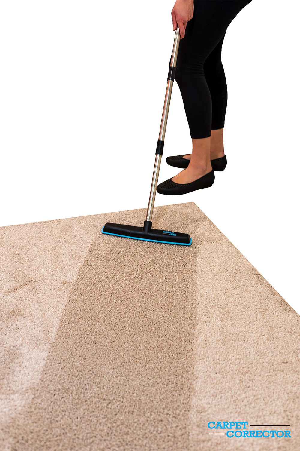 Carpet Corrector photo avant et après dans un couloir montrant amélioration visible