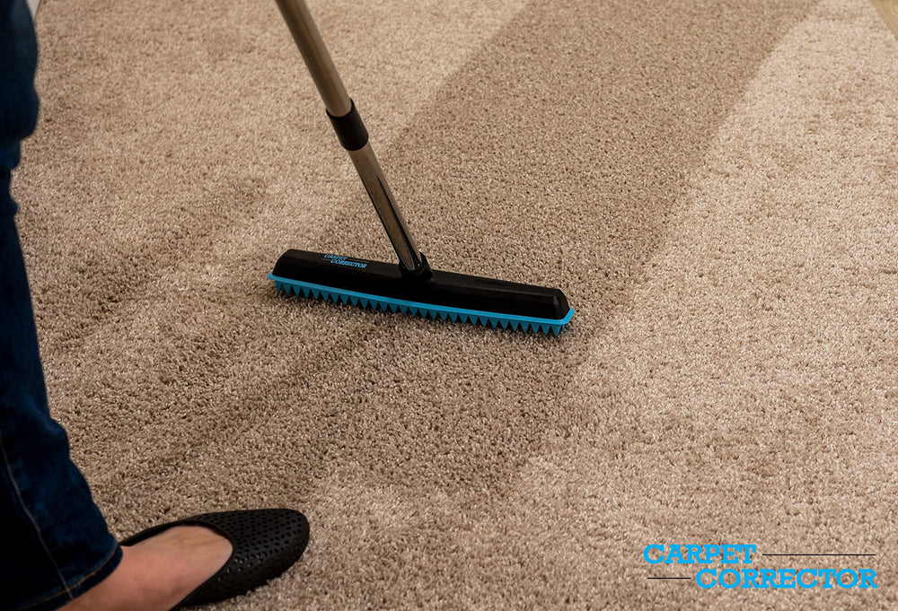 Carpet Corrector posé dans un intérieur lifestyle préparant la maison pour invités
