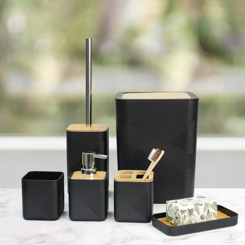 CERBIOR gobelet et porte-savon en usage, rangement ordonné
