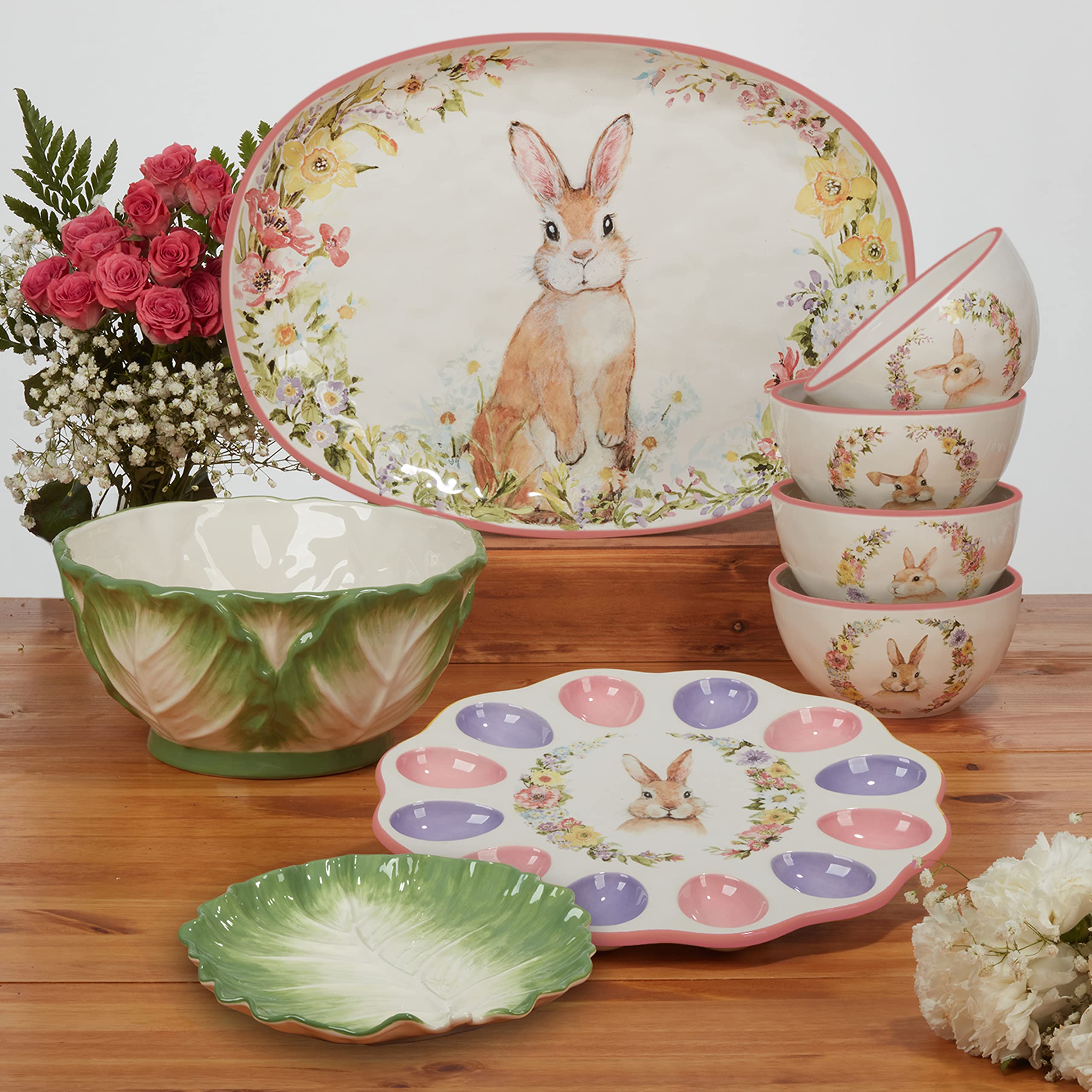Certified International assiette Easter Garden en situation sur une table printanière accueillante