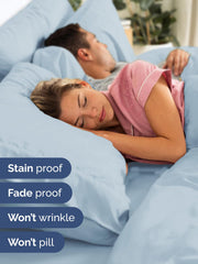 Ensemble CGK Unlimited posé sur lit King avec pillow-top, maintien sécurisé visible