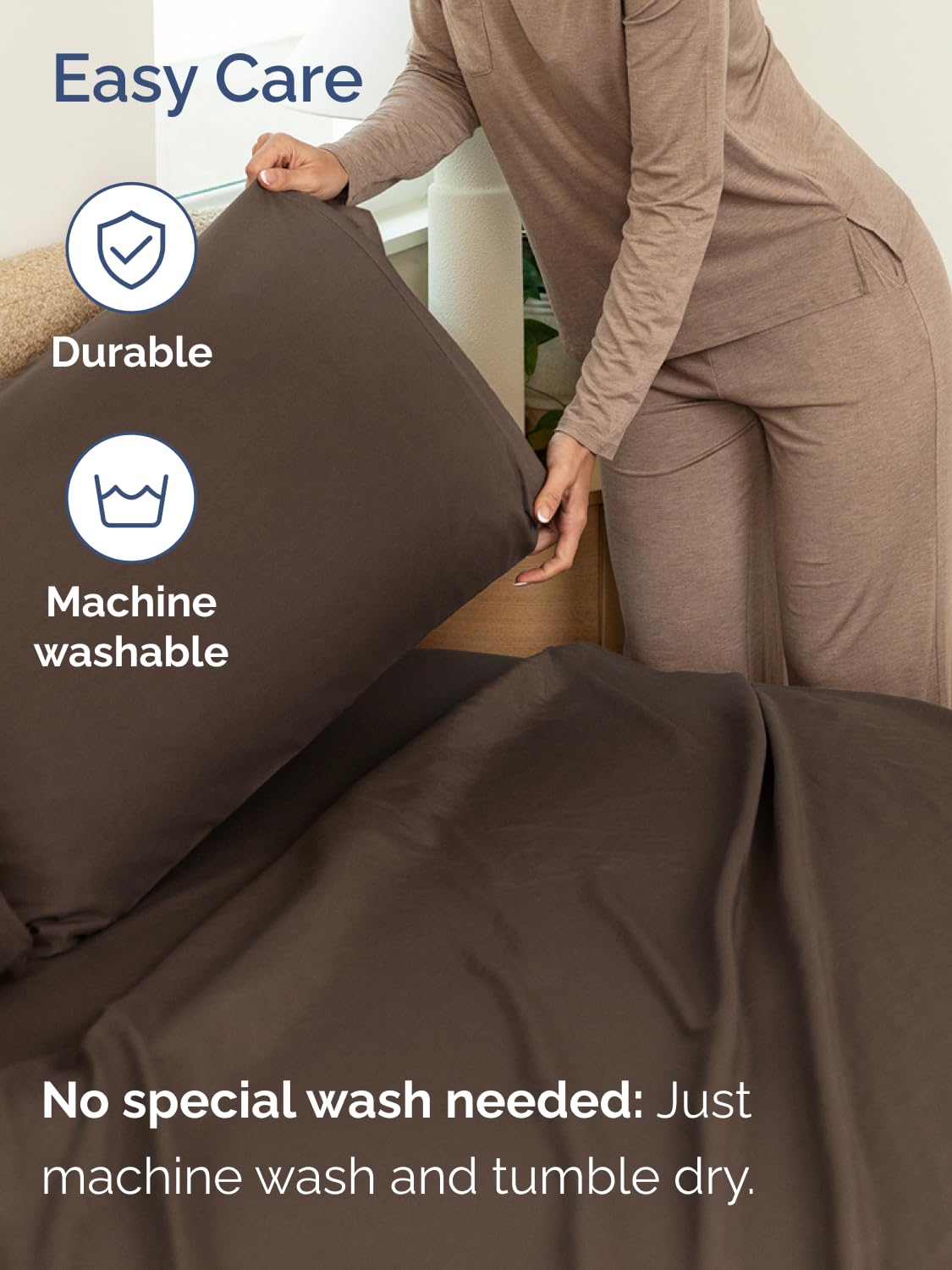 CGK Unlimited chambre stylée marron démontrant intégration décorative chaleureuse