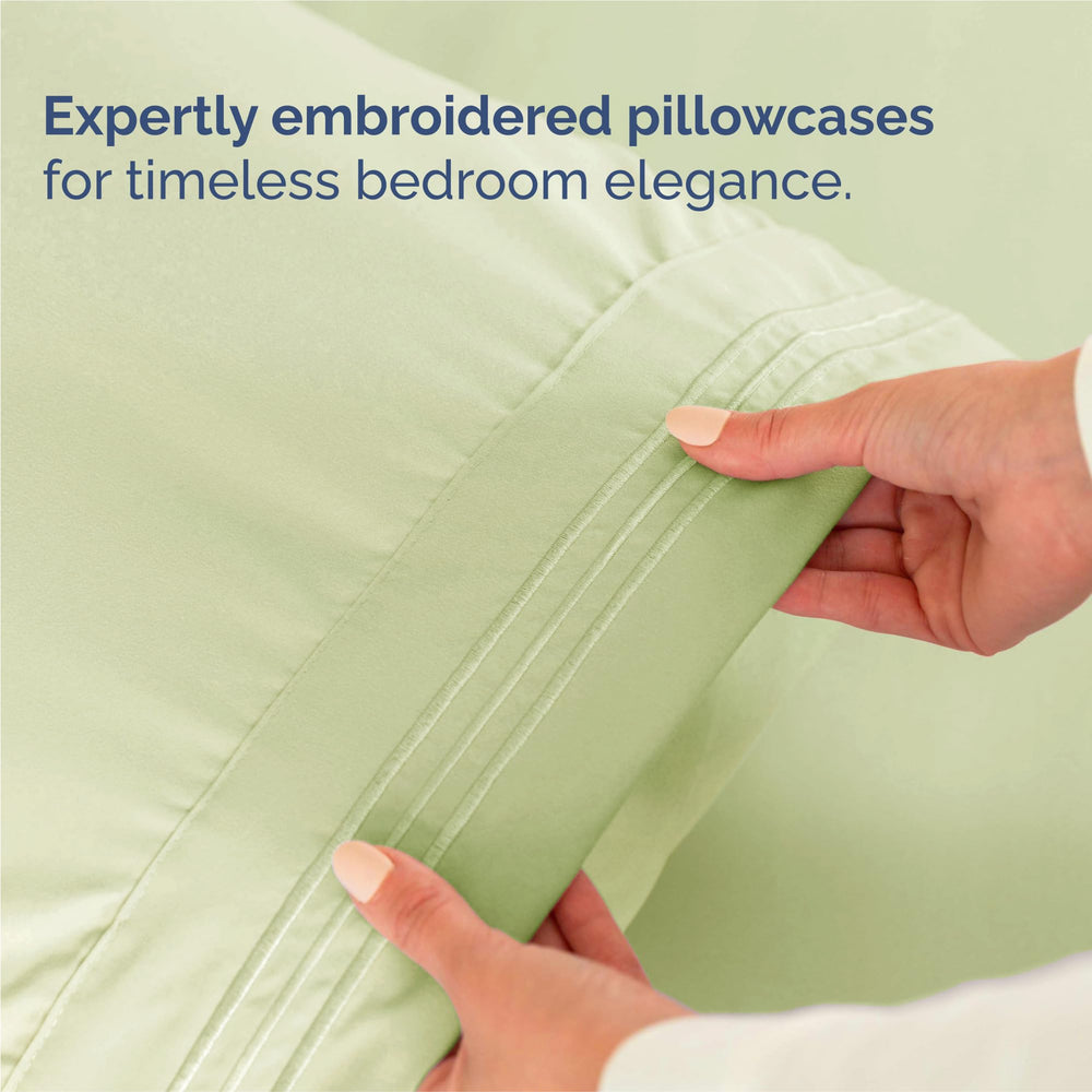 CGK Unlimited lit dressé en vert sauge clair pour ambiance apaisante