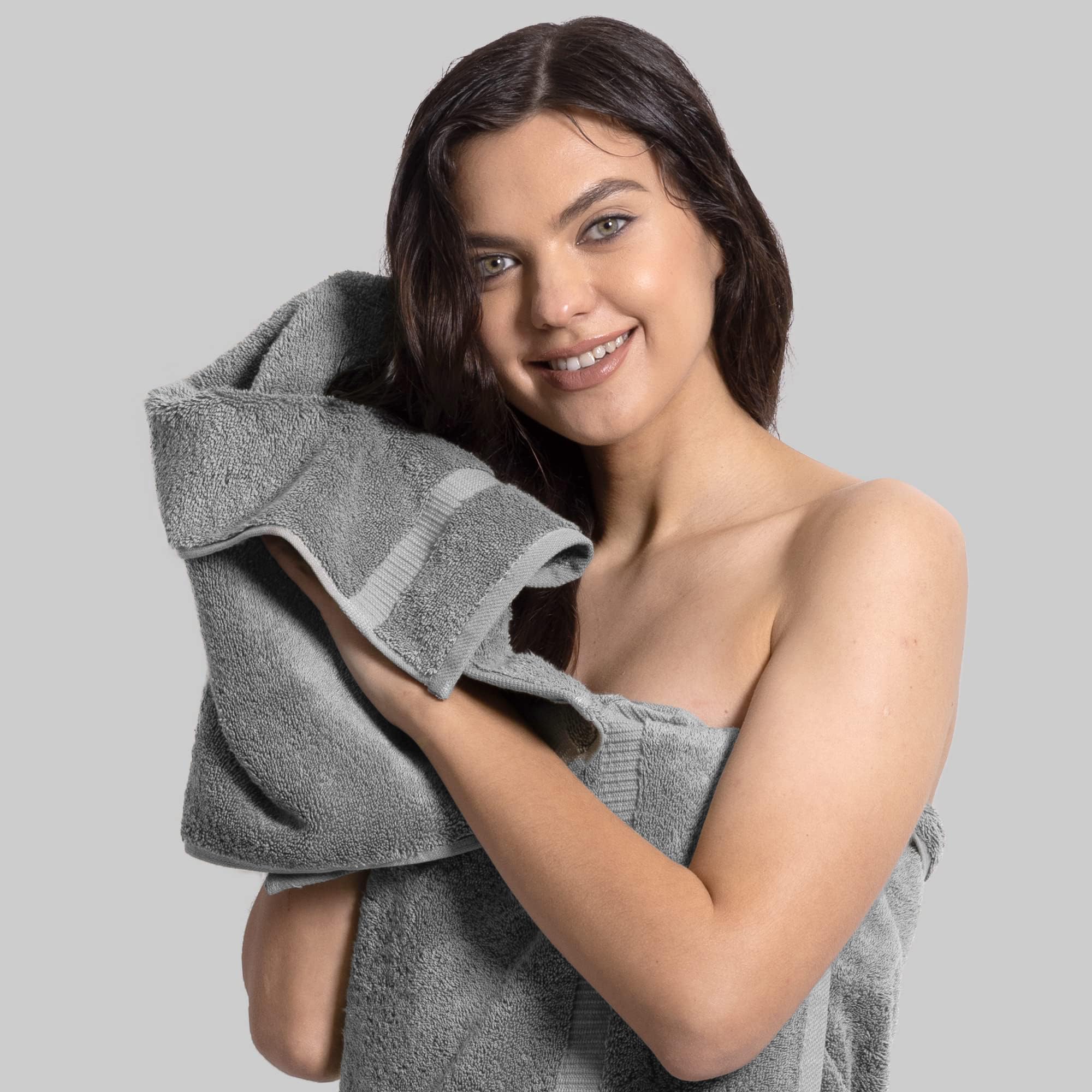 Chakir Turkish Linens gros plan sur la texture douce, absorbation visible