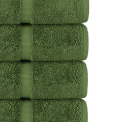Chakir Turkish Linens serviette utilisée près d’un lavabo illustrant séchage rapide et praticité