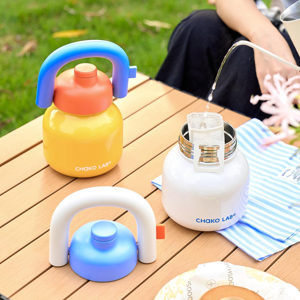 CHAKO LAB gourde utilisée pendant une séance de sport hydratation fiable en extérieur