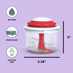 Chef'n VeggiChop gros plan lames en acier montrant efficacité de coupe