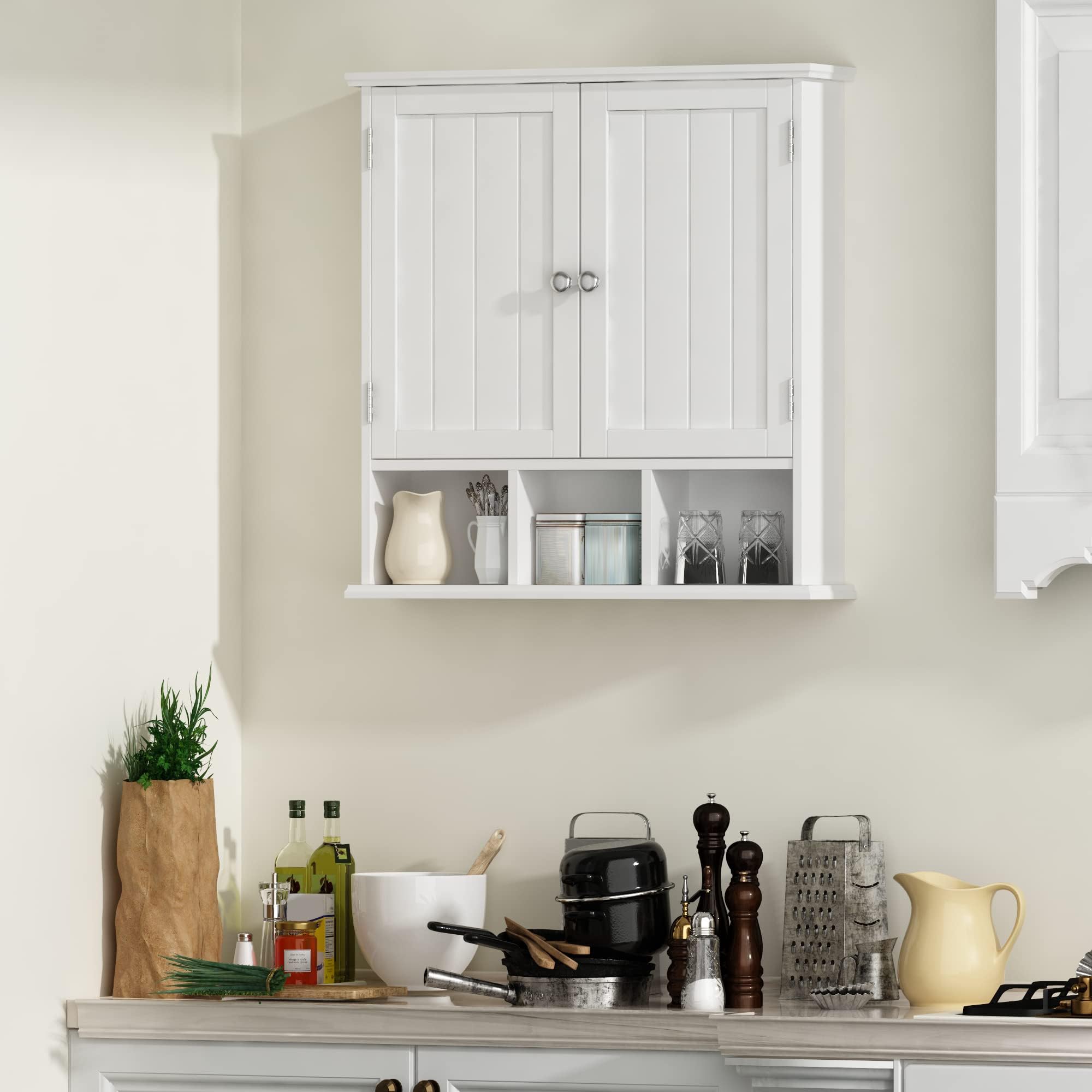 ChooChoo armoire installée au-dessus des toilettes pour gain de place