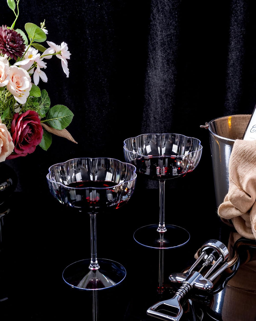 Ciaell verres présentés sur table de réception pour ambiance soignée