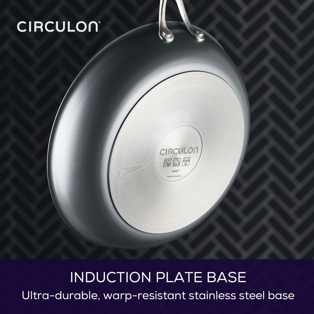 Circulon A1 poêle en usage sur plaque montrant diffusion rapide chaleur