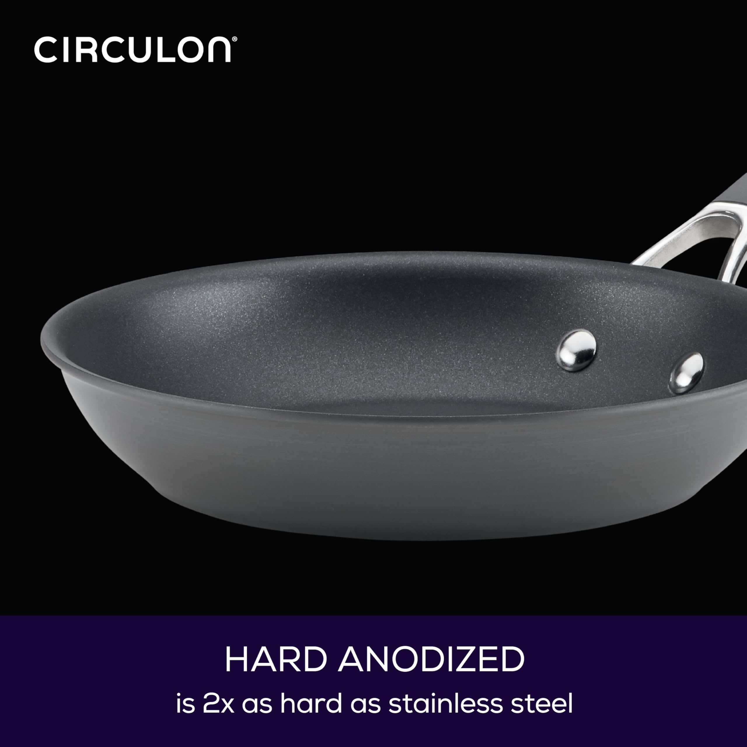 Circulon Radiance poignée double rivetée assurant une prise sûre et durable
