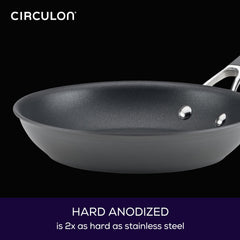 Circulon Radiance poignée double rivetée assurant une prise sûre et durable