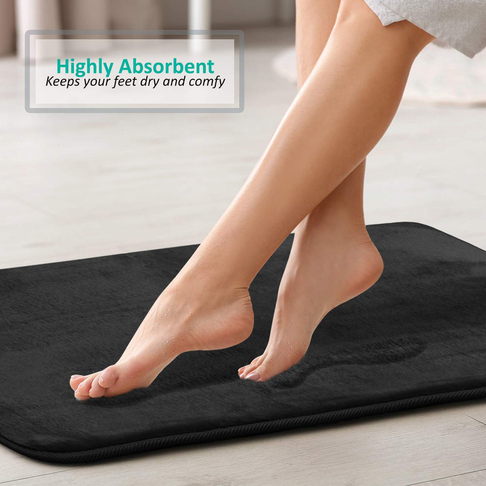 Clara Clark tapis contour installé devant toilette pour protection