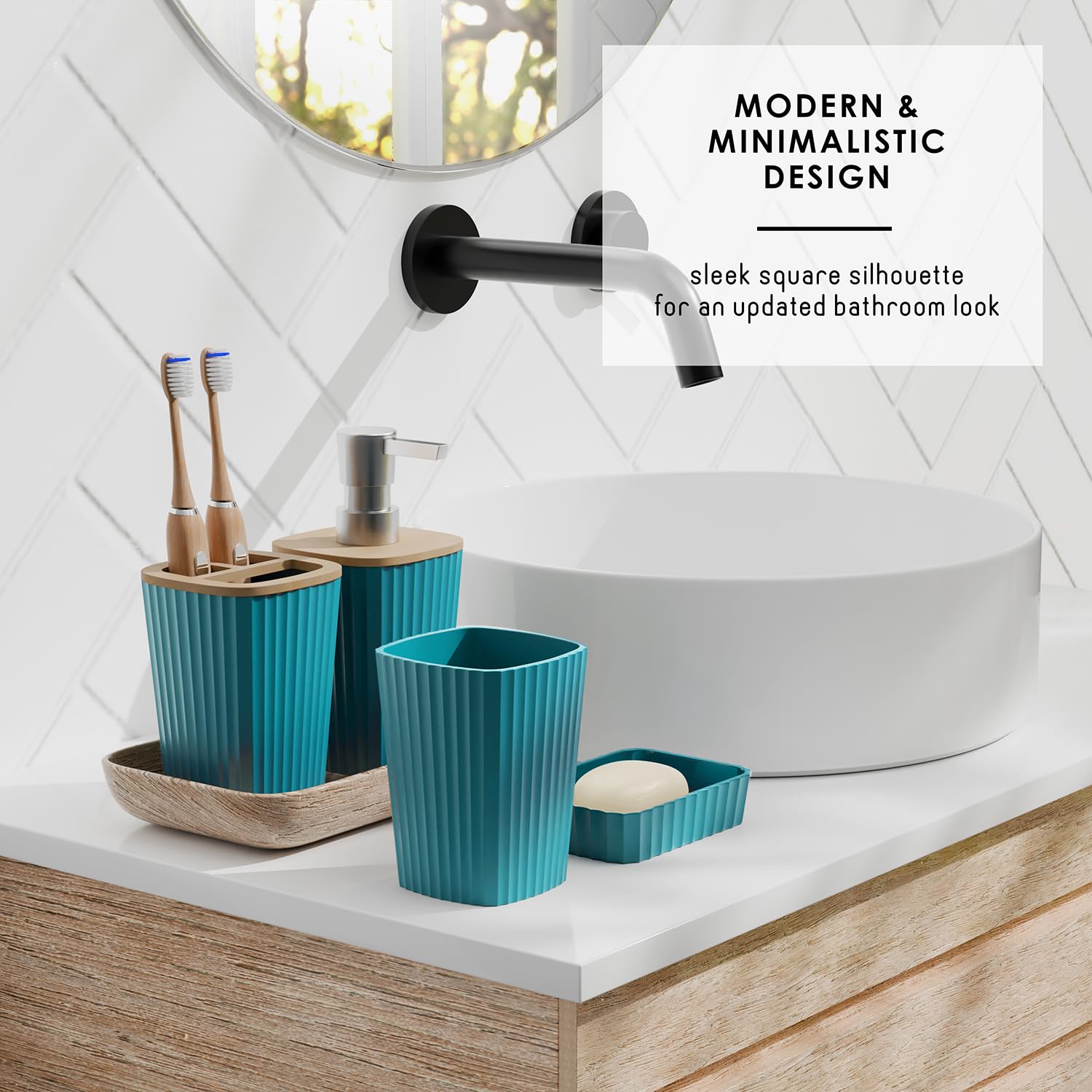 Clara Clark distributeur de savon teal en action, pompe pratique et rechargeable